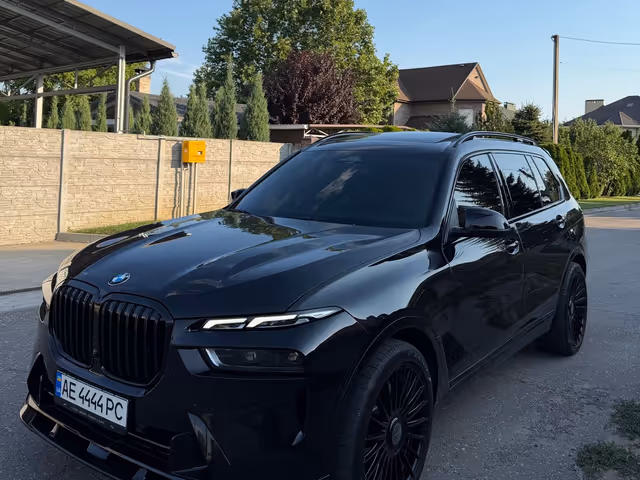 BMW X7 - фото 3