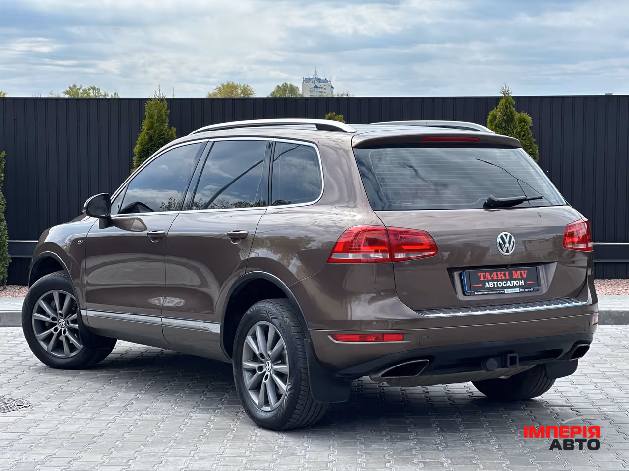 Volkswagen Touareg - фото 5