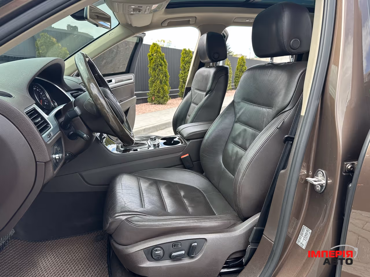 Volkswagen Touareg - фото 13