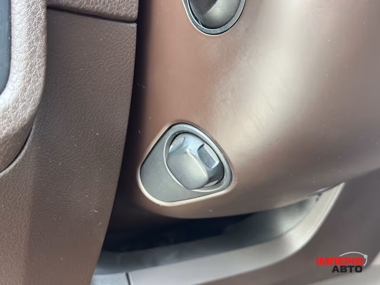 Volkswagen Touareg - фото 18