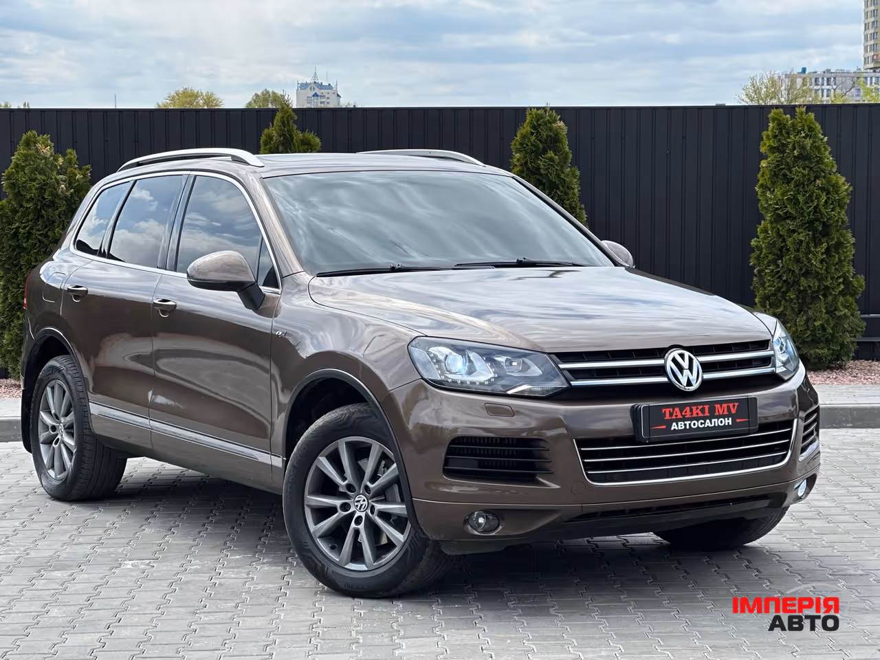 Volkswagen Touareg - фото 6