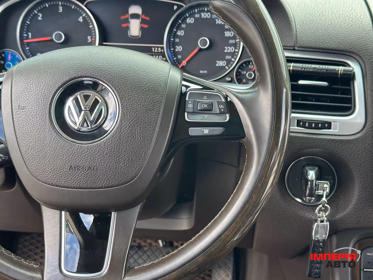Volkswagen Touareg - фото 34