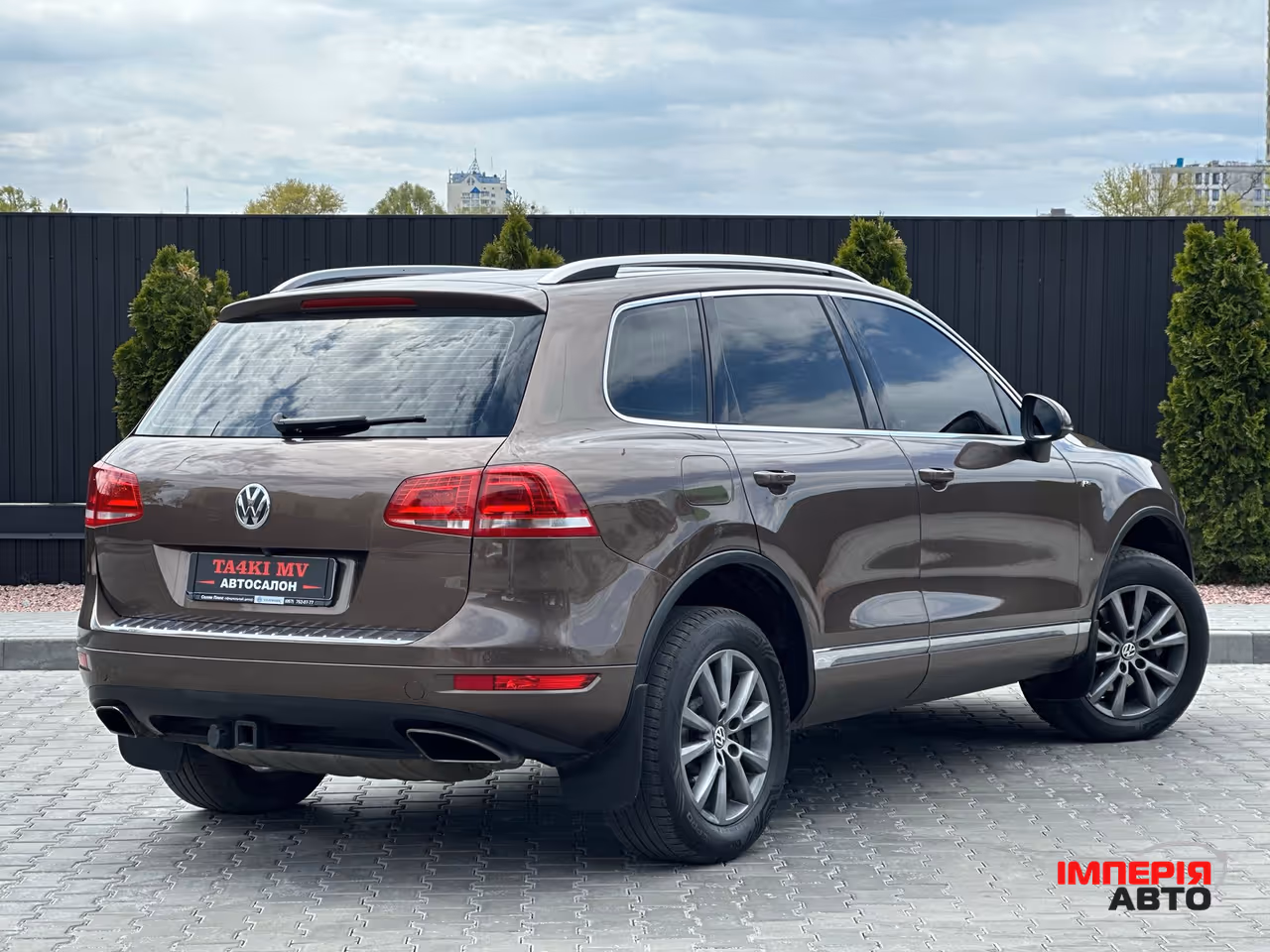 Volkswagen Touareg - фото 2