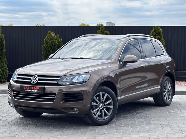Volkswagen Touareg - фото 1