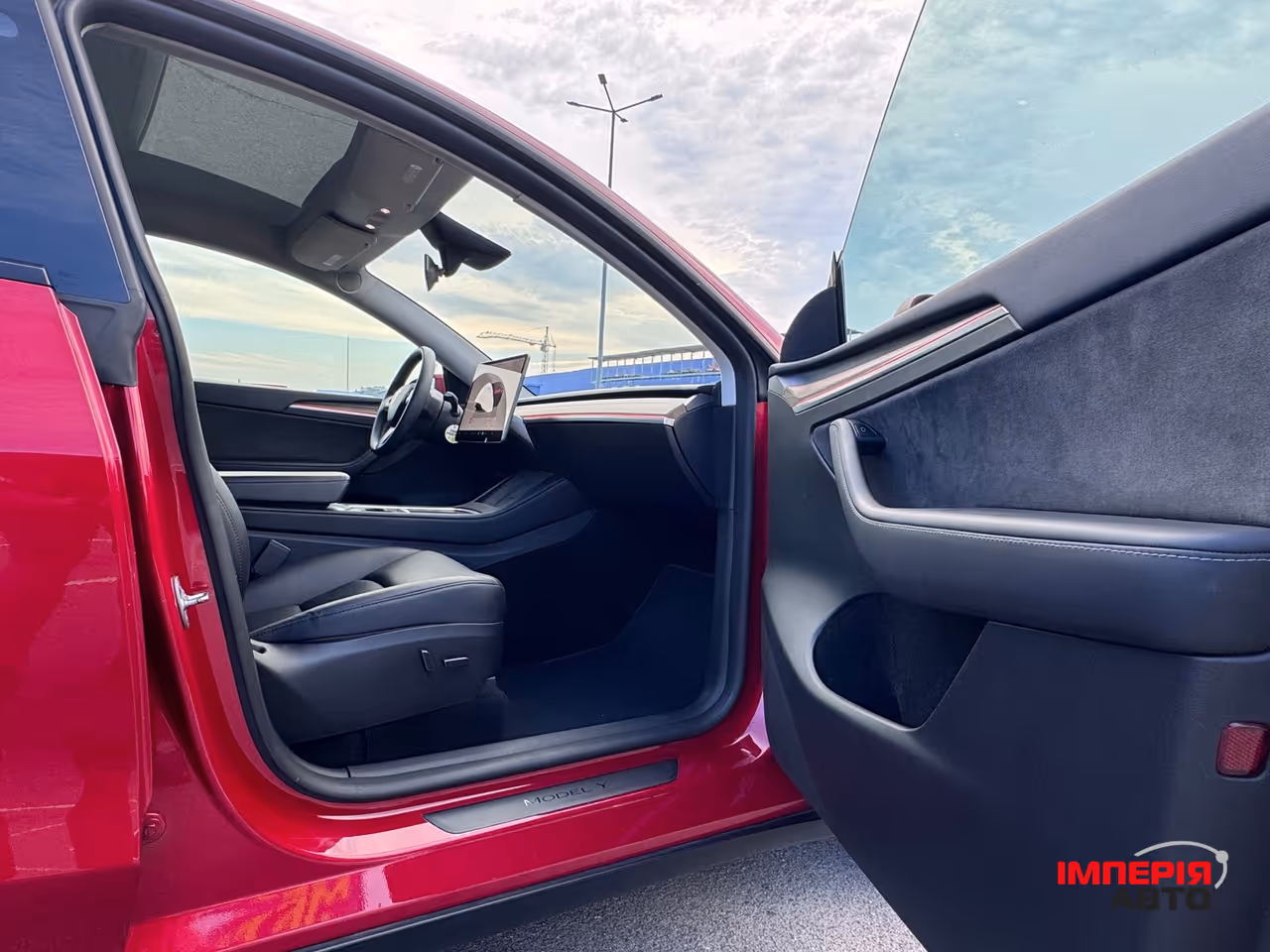 Tesla Model Y - фото 16
