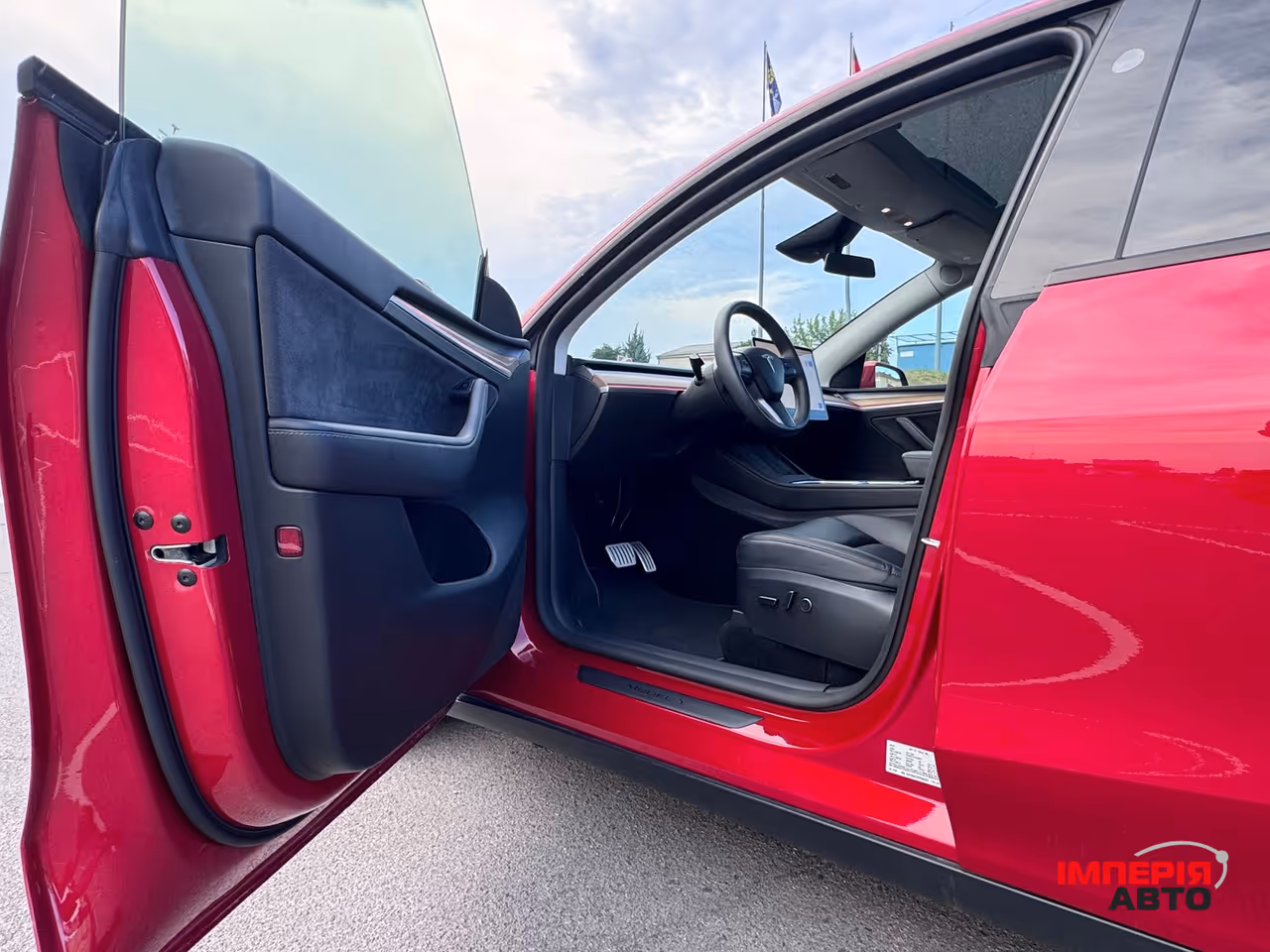 Tesla Model Y - фото 17
