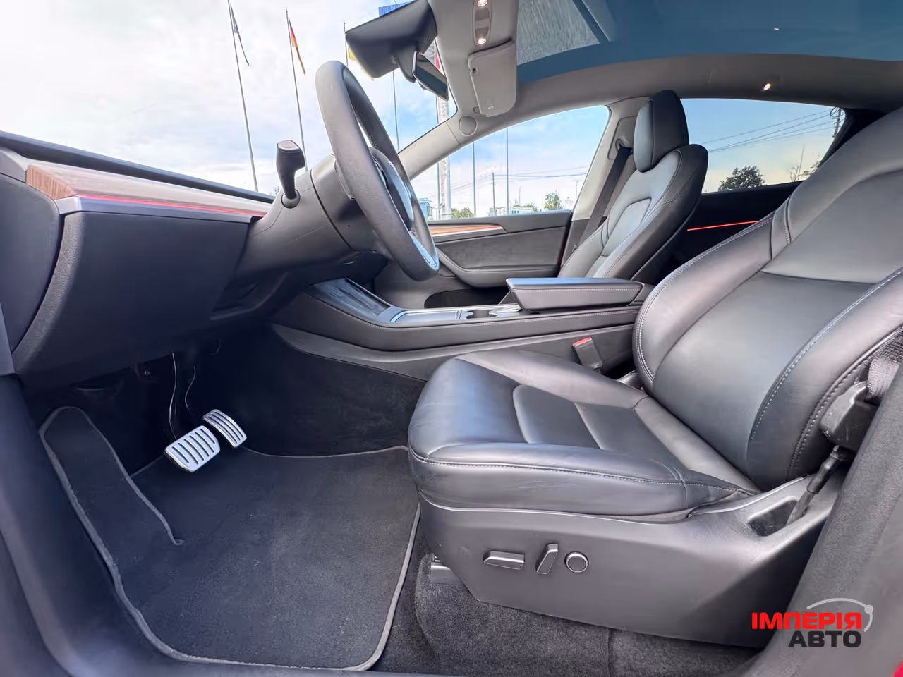 Tesla Model Y - фото 19