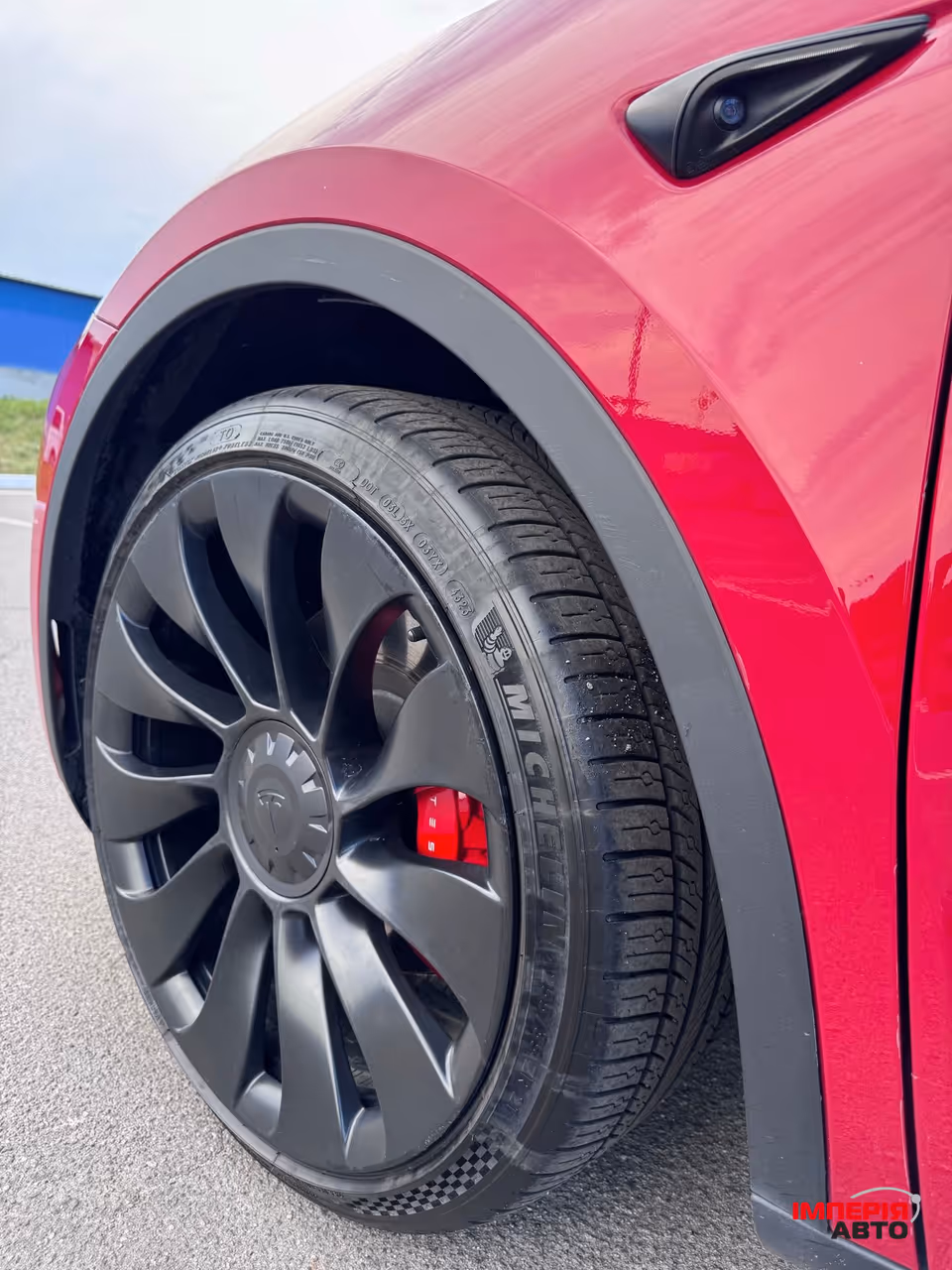 Tesla Model Y - фото 11