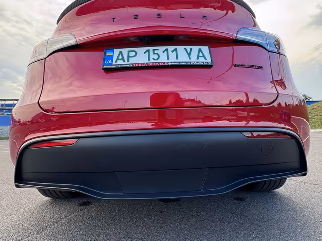 Tesla Model Y - фото 3
