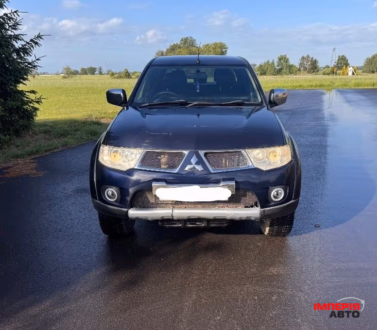Mitsubishi L200 - фото 3