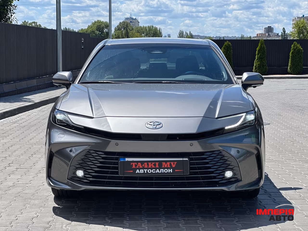 Toyota Camry - фото 4