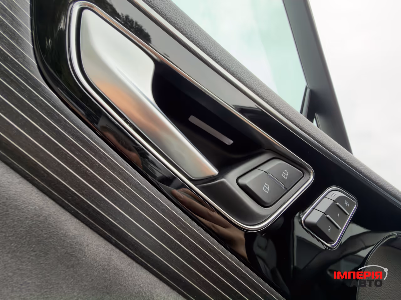 Audi Q7 - фото 40