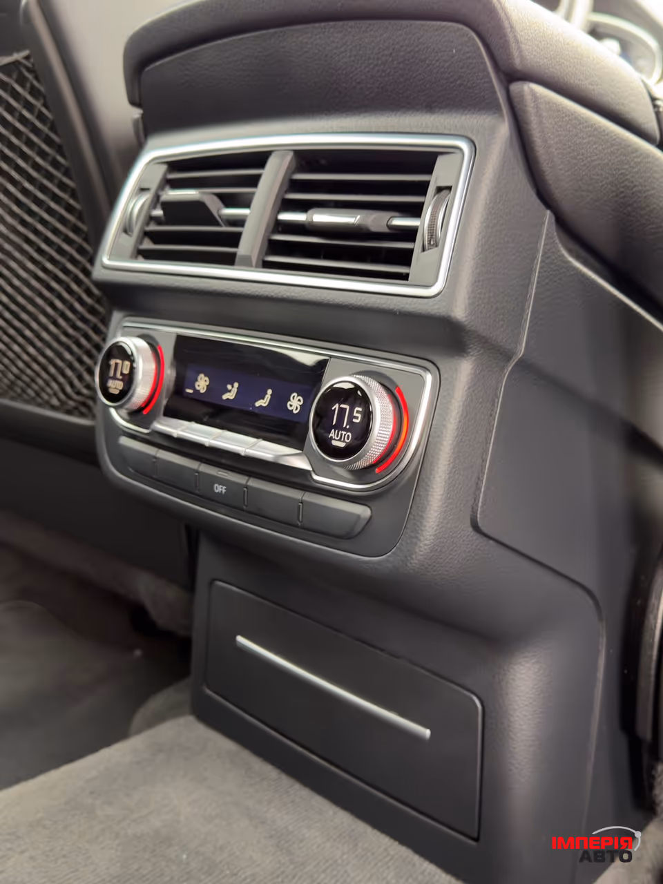 Audi Q7 - фото 34