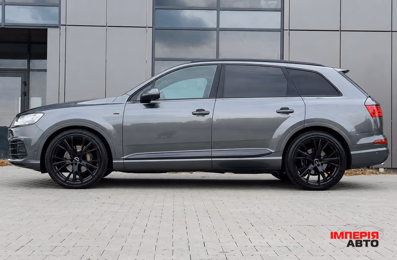 Audi Q7 - фото 6