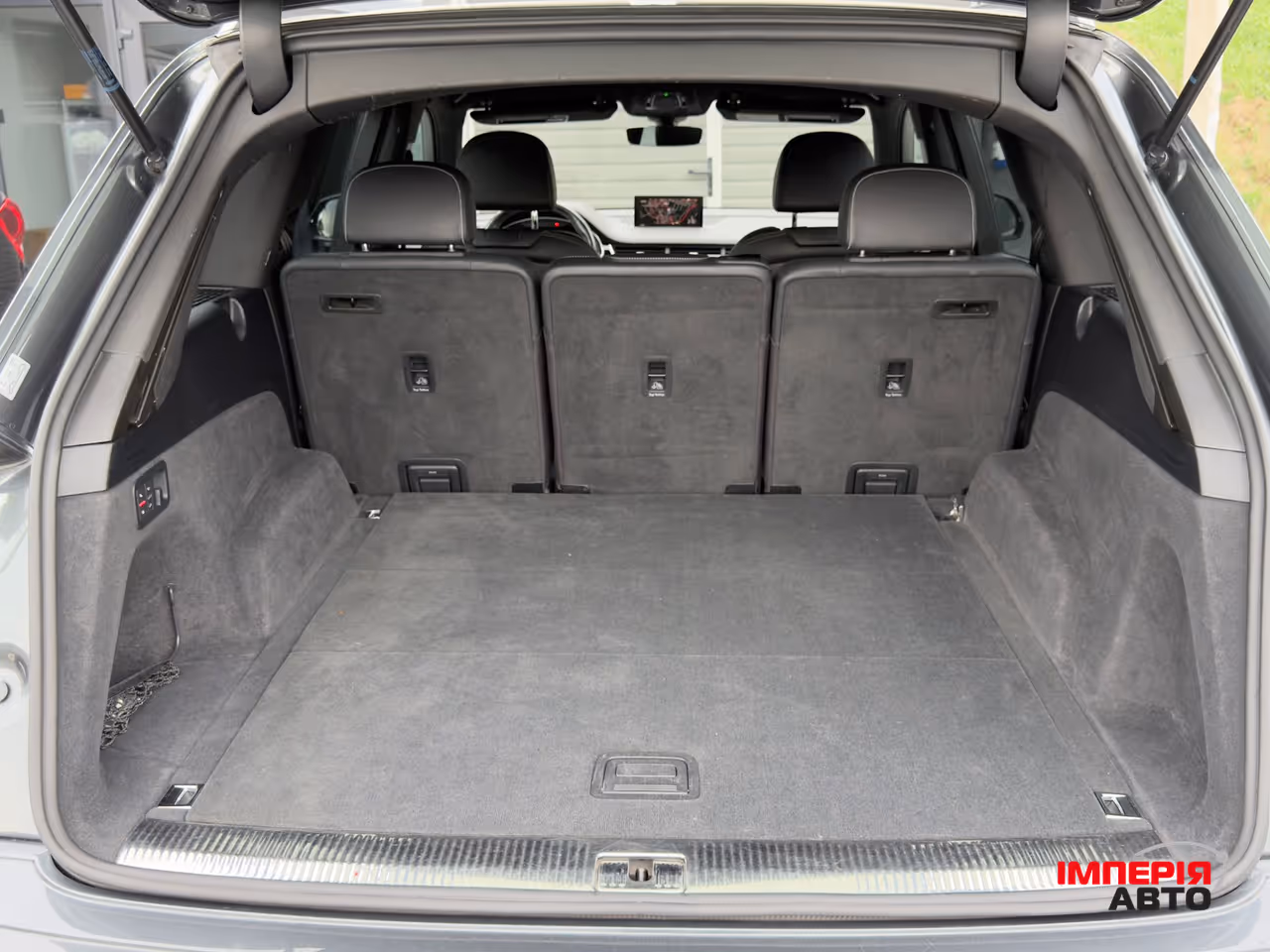 Audi Q7 - фото 14
