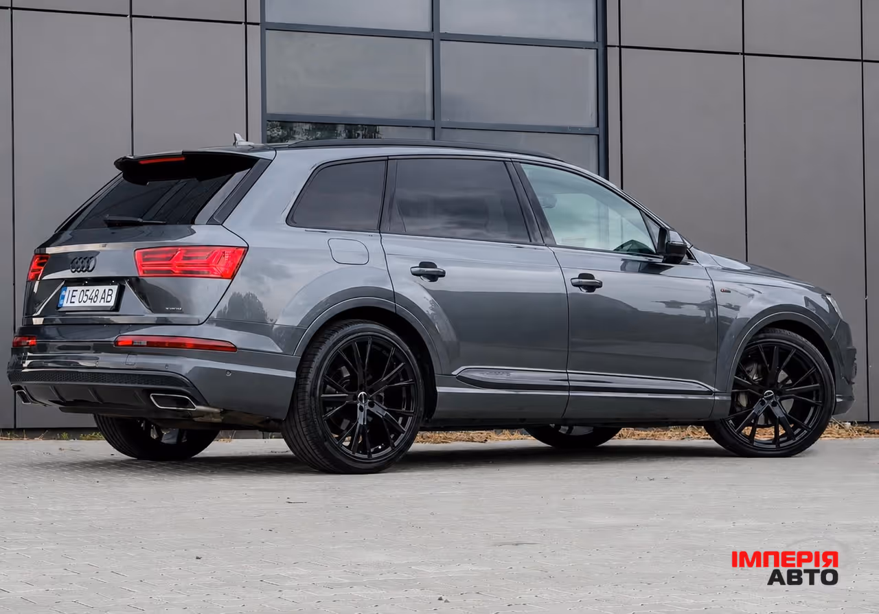 Audi Q7 - фото 2