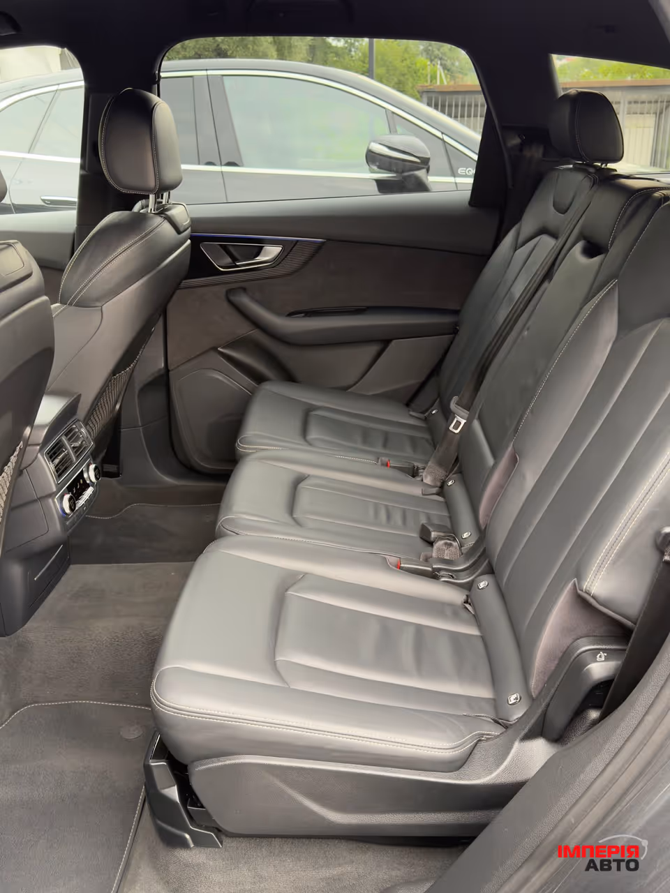 Audi Q7 - фото 18