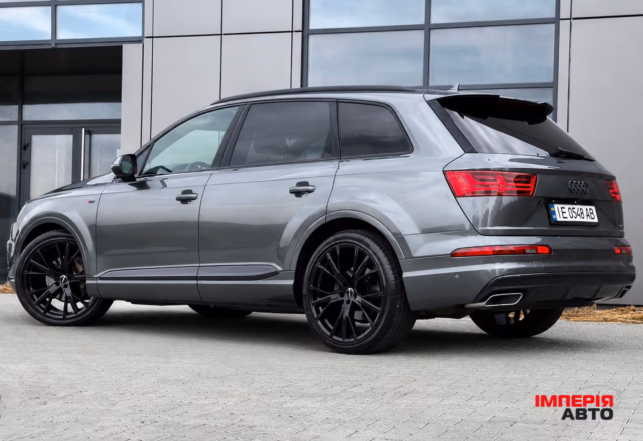 Audi Q7 - фото 4