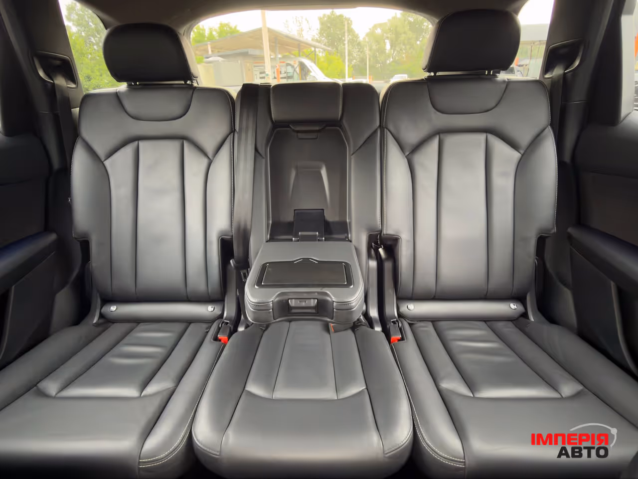 Audi Q7 - фото 13