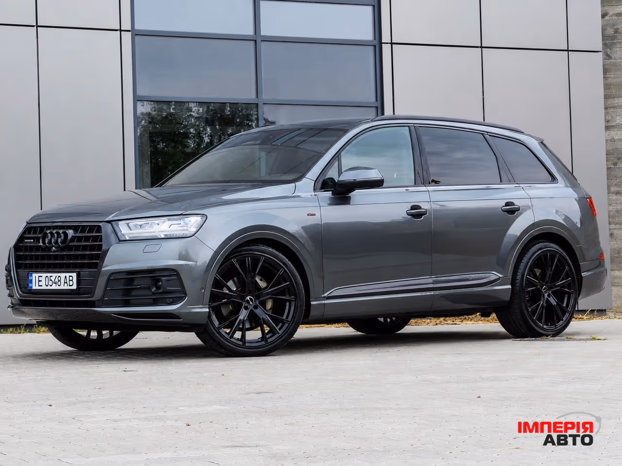 Audi Q7 - фото 1