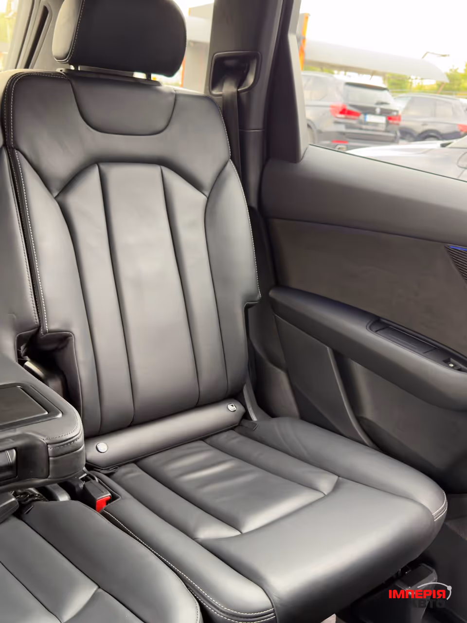 Audi Q7 - фото 25