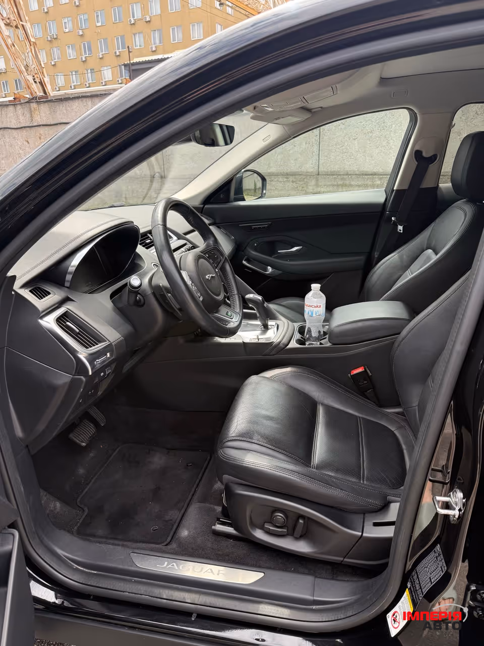 Jaguar E-Pace - фото 17