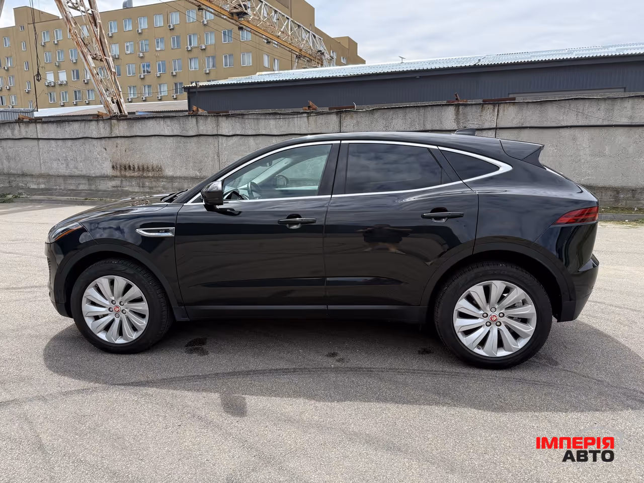 Jaguar E-Pace - фото 4