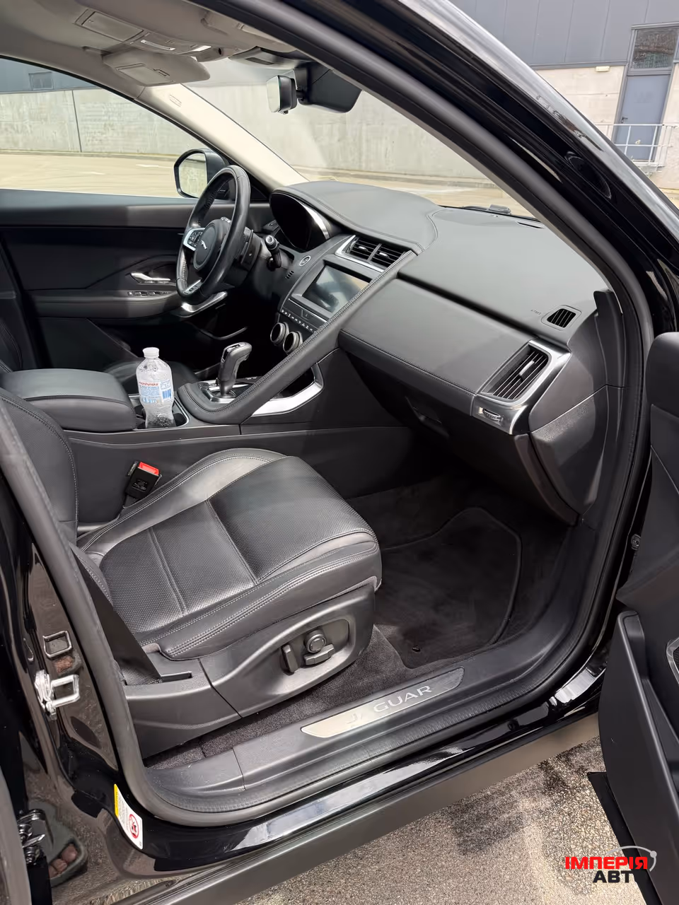 Jaguar E-Pace - фото 10