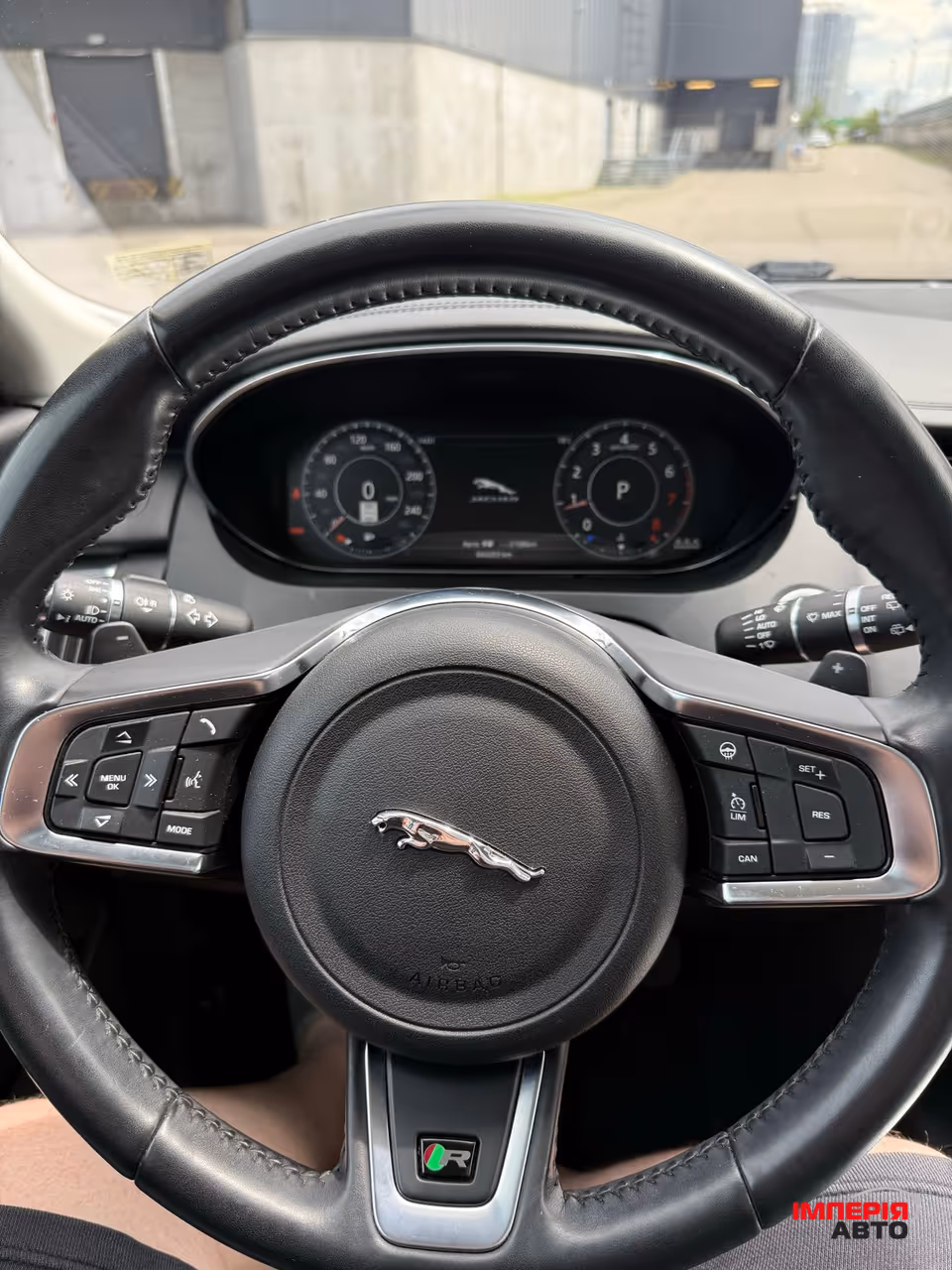 Jaguar E-Pace - фото 21