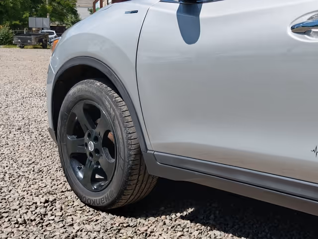 Nissan Rogue - фото 4
