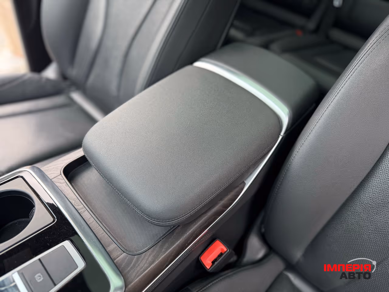 Audi Q7 - фото 34
