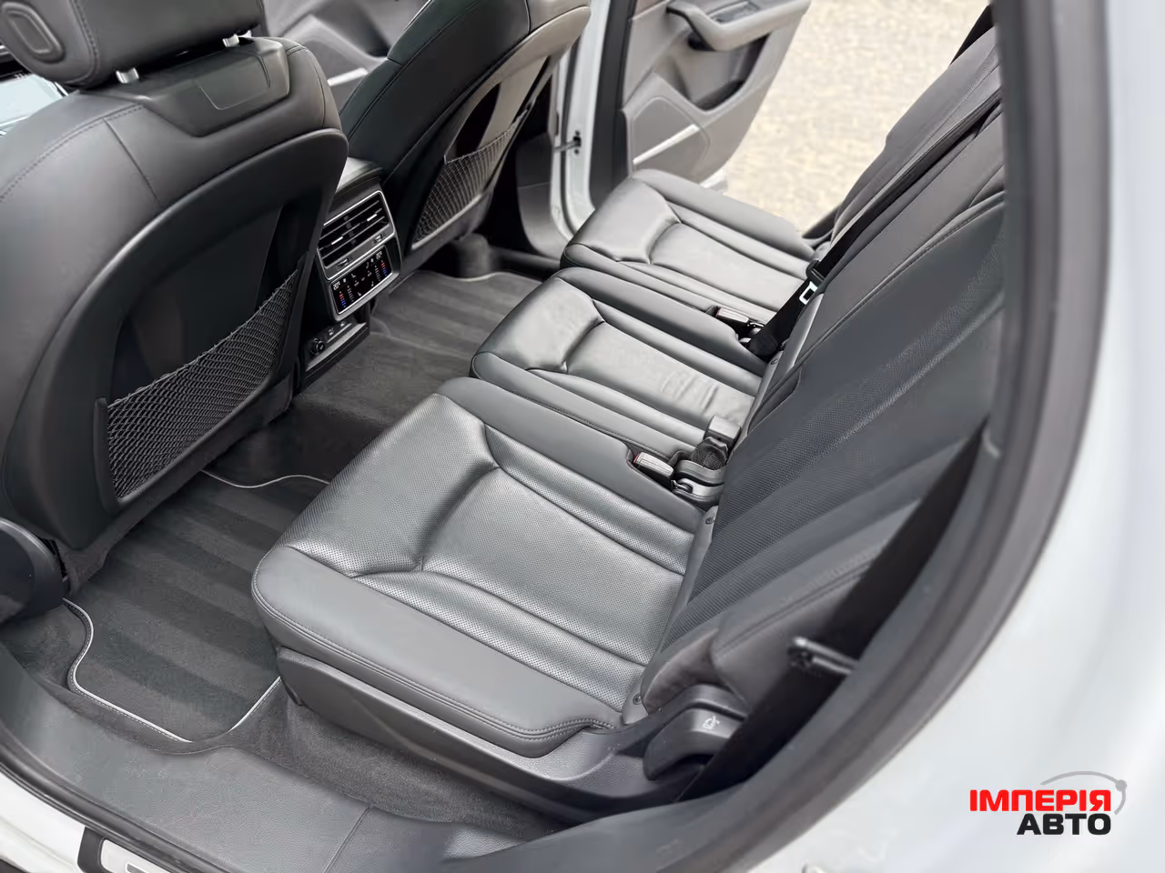 Audi Q7 - фото 55