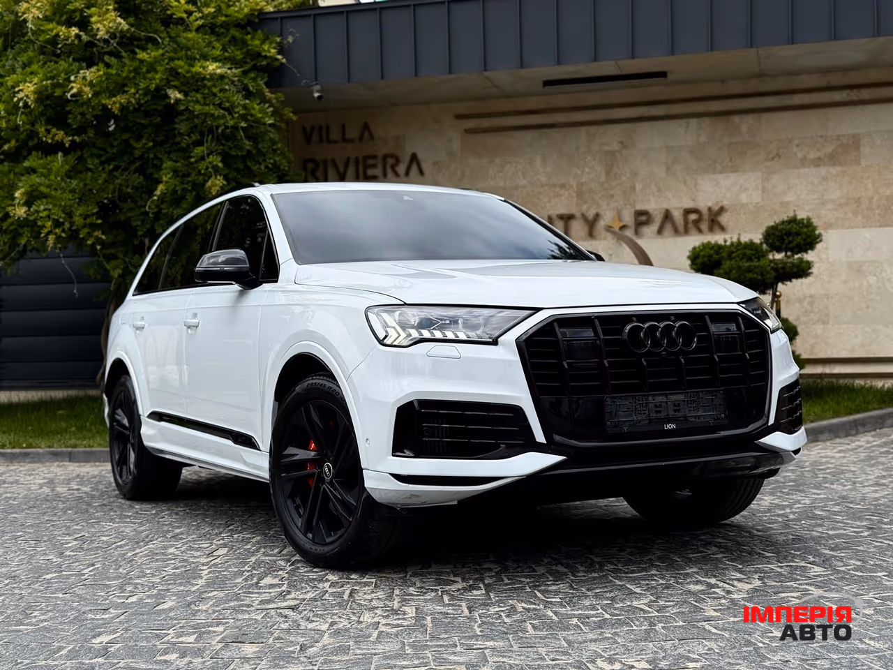 Audi Q7 - фото 1