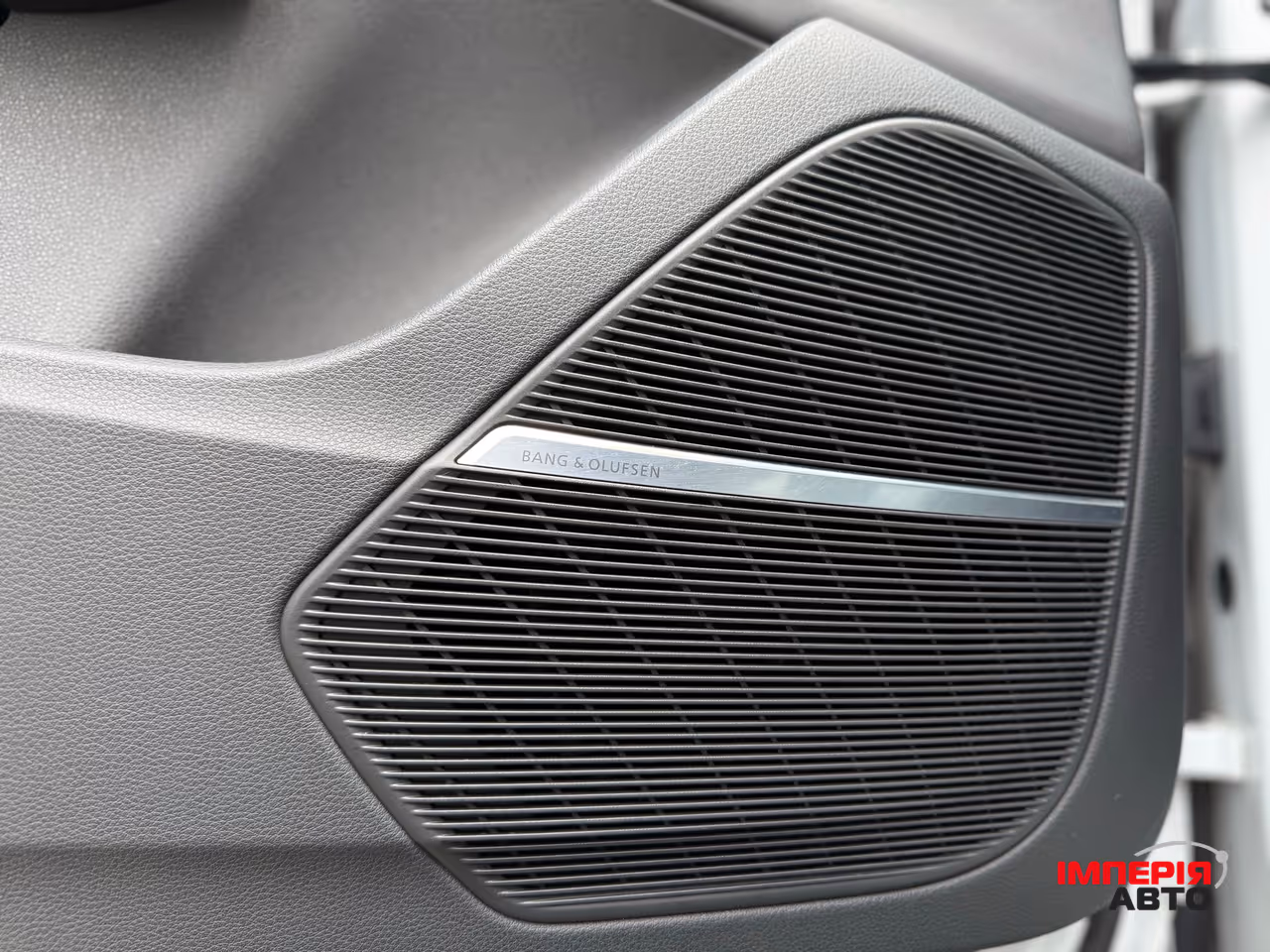 Audi Q7 - фото 28