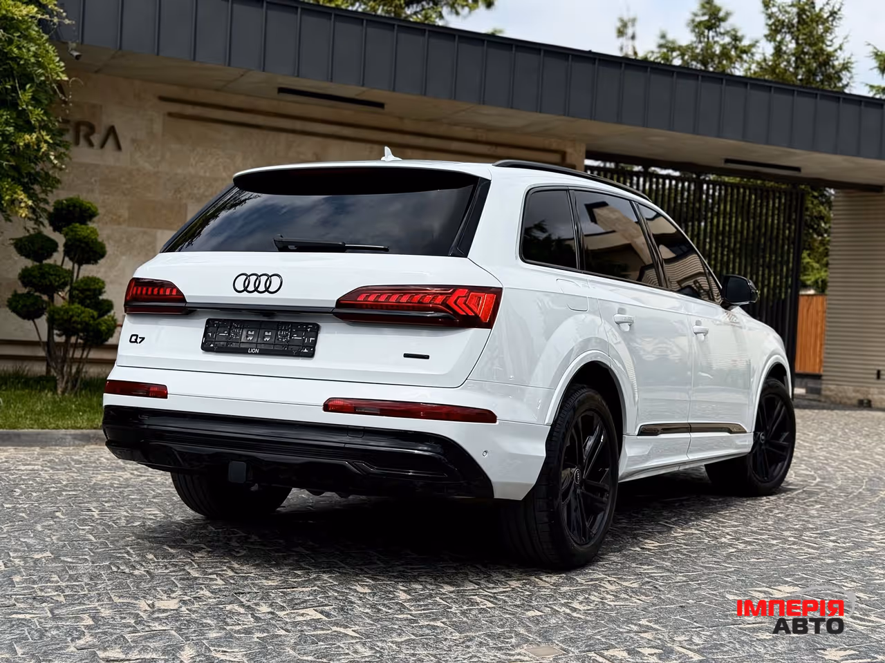 Audi Q7 - фото 19