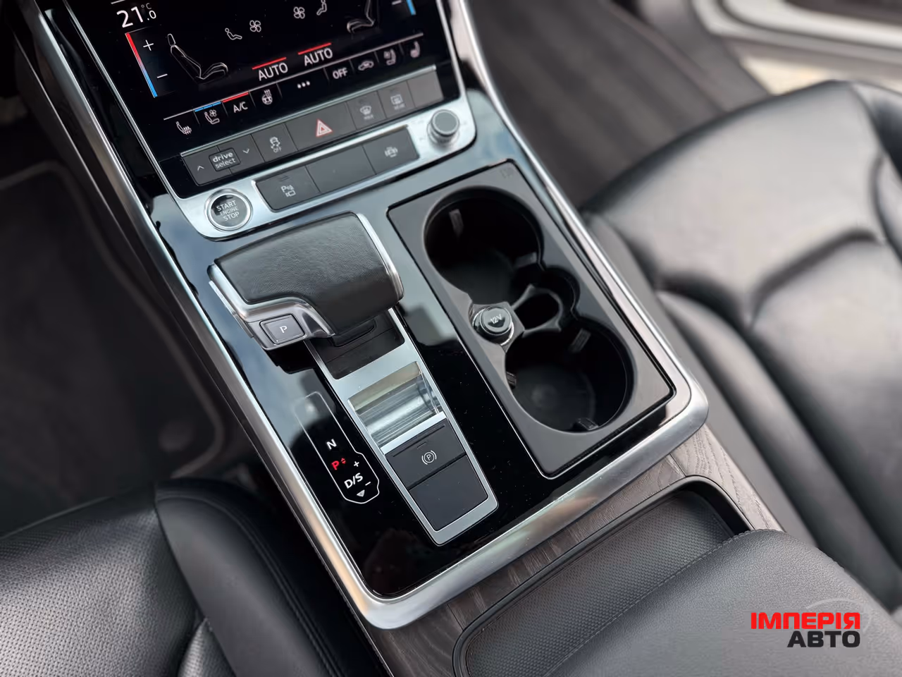 Audi Q7 - фото 39