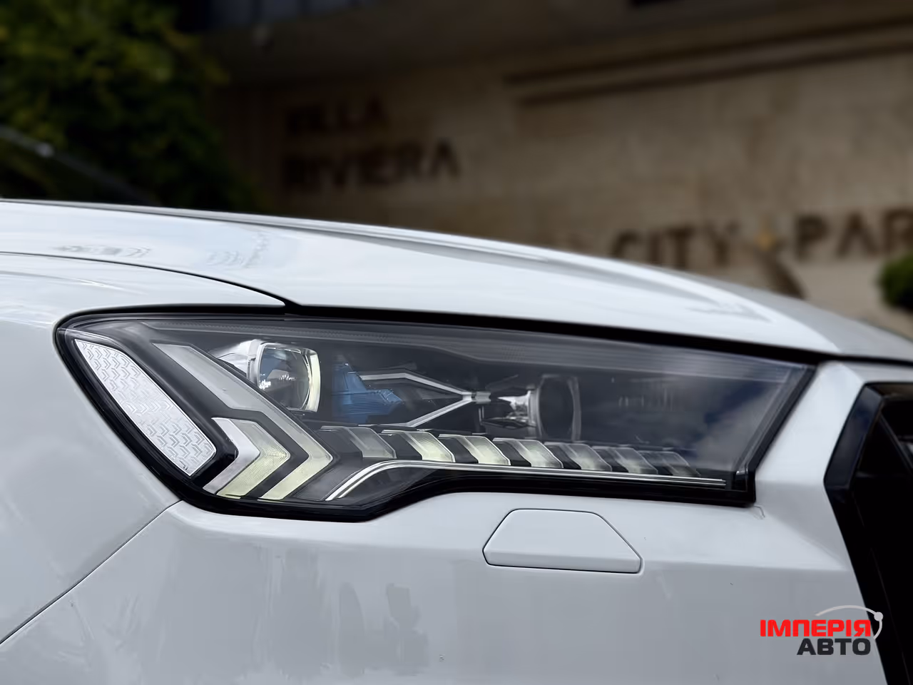 Audi Q7 - фото 25