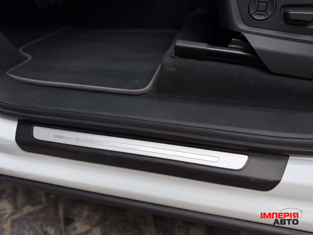 Audi Q7 - фото 29