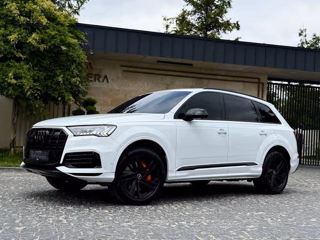 Audi Q7 - фото 5