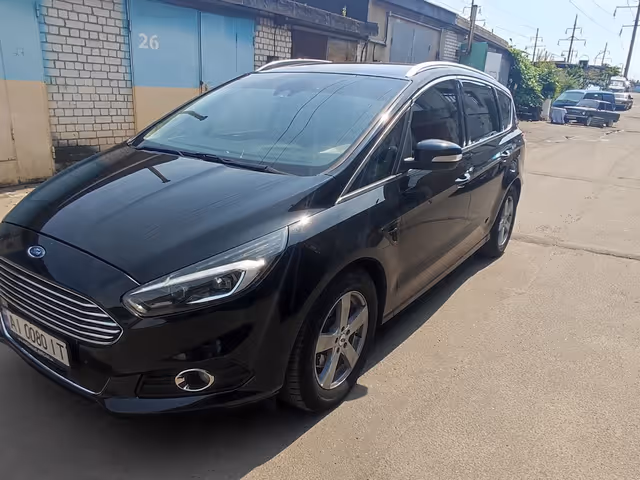 Ford S-MAX - фото 1