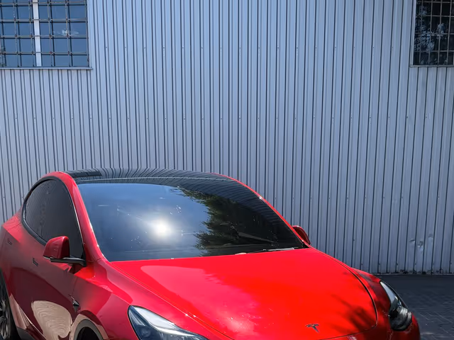 Tesla Model Y - фото 3
