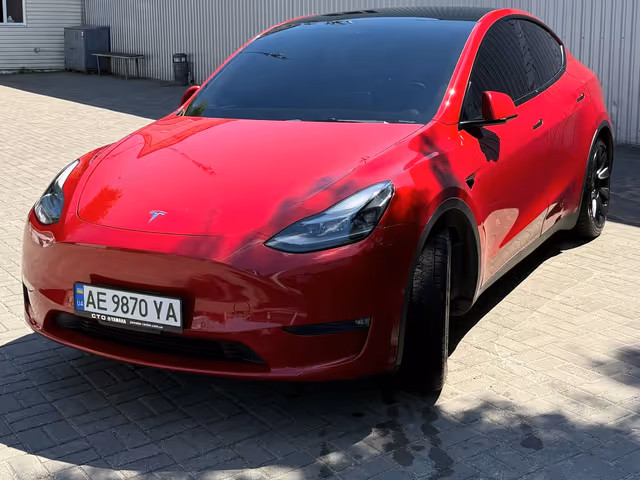 Tesla Model Y - фото 2