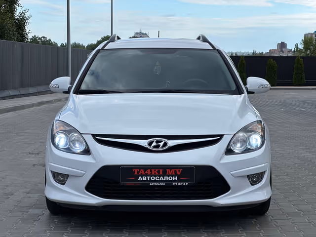 Hyundai i30 - фото 4