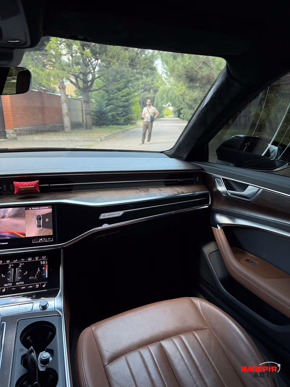 Audi A6 - фото 19