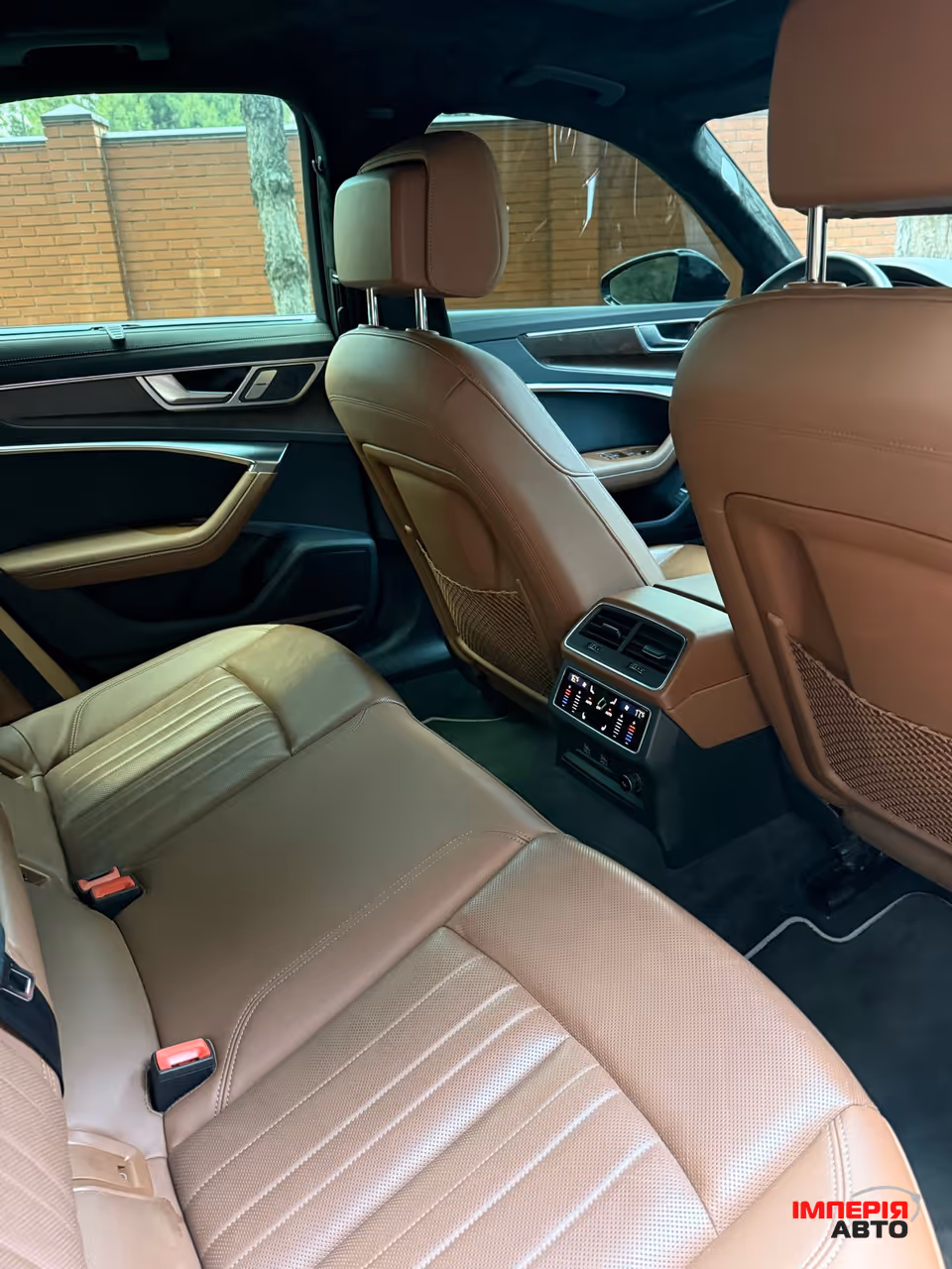 Audi A6 - фото 15