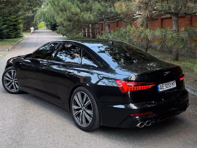 Audi A6 - фото 2