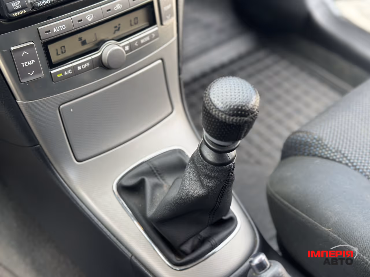 Toyota Avensis - фото 14