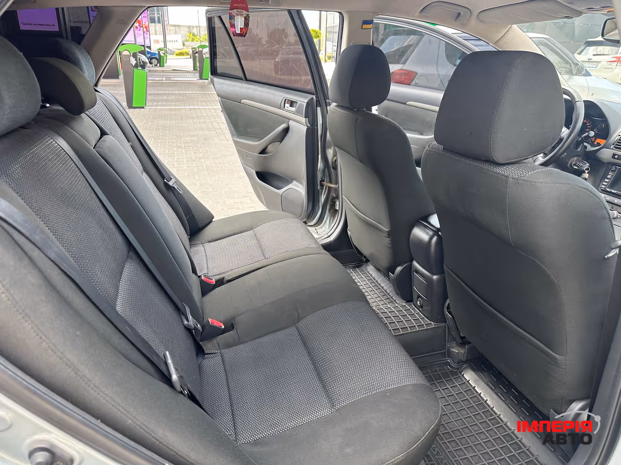 Toyota Avensis - фото 17