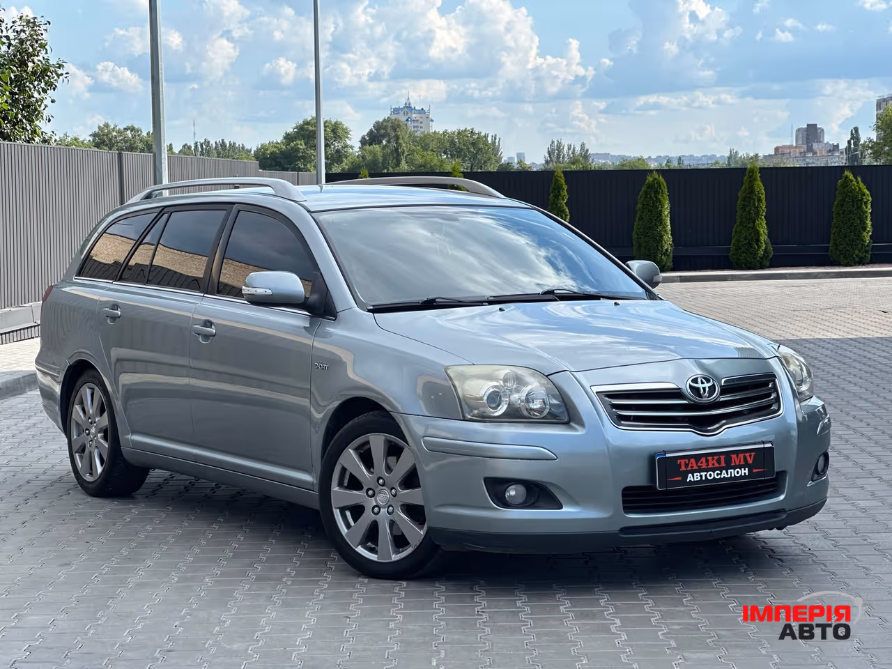 Toyota Avensis - фото 6