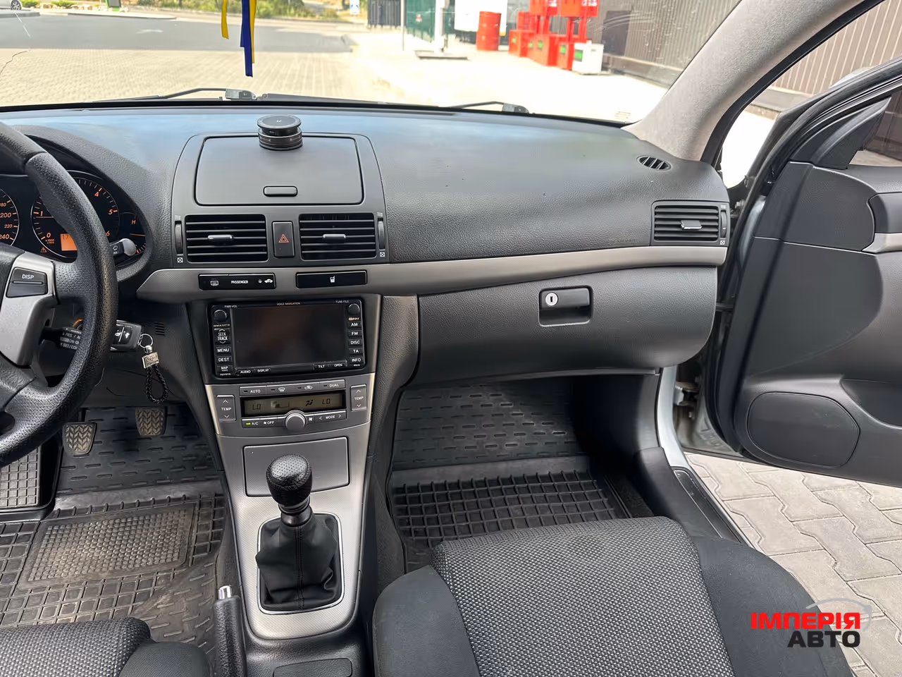 Toyota Avensis - фото 24